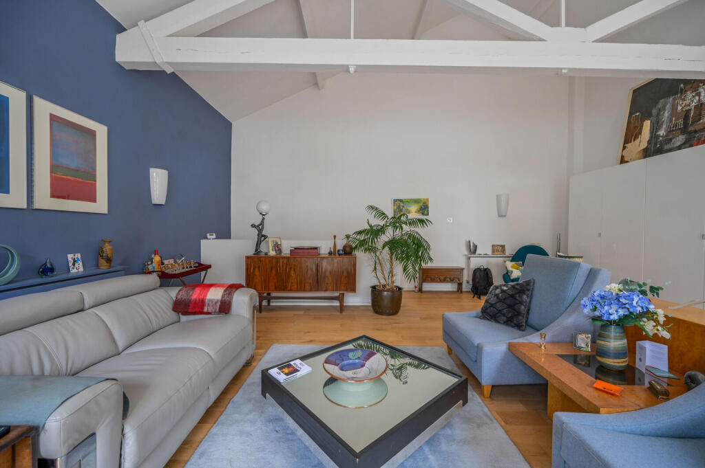 House in London - More