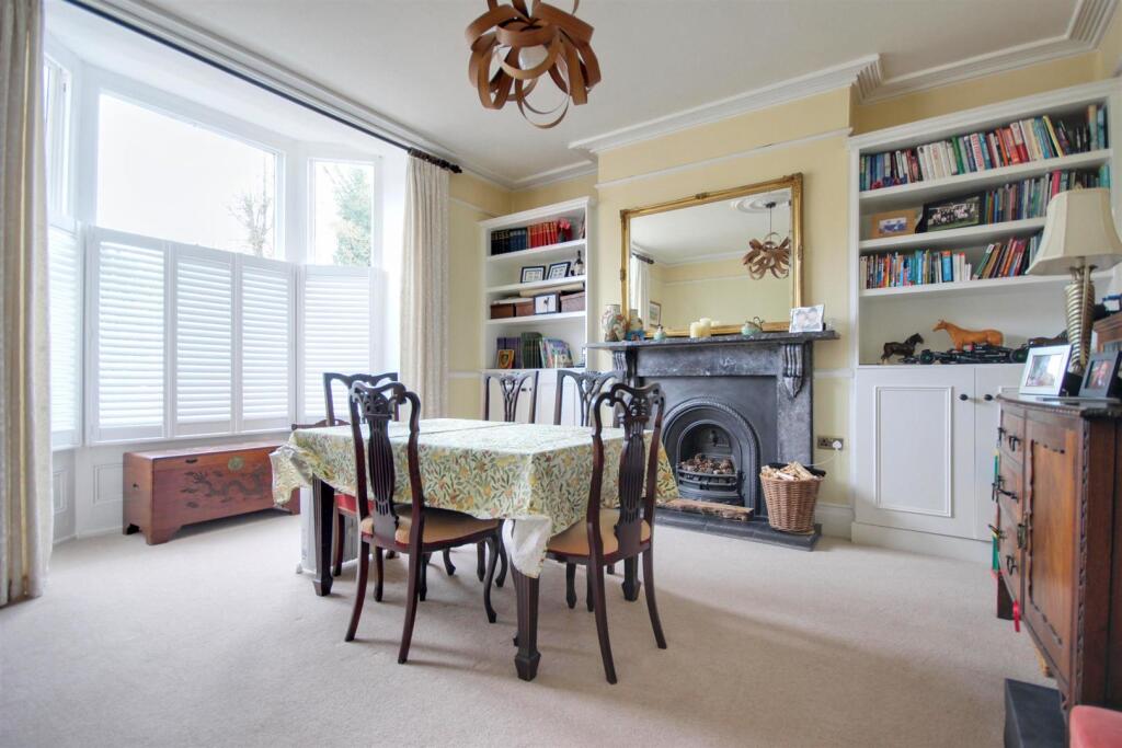 House in Hull - View 5
