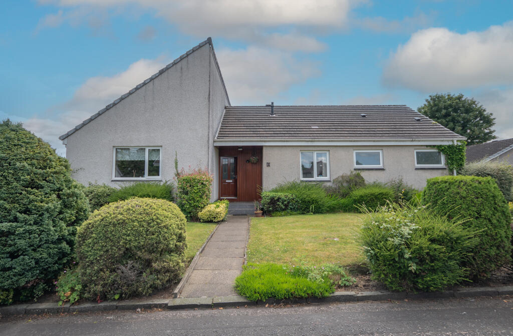 Main image of property: 9 Locksley Place, Greenfaulds, Cumbernauld, North Lanarkshire