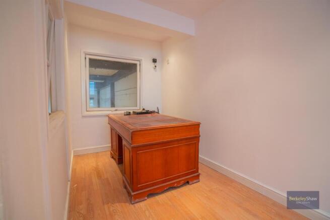 7 Bradman Road-22.jpg