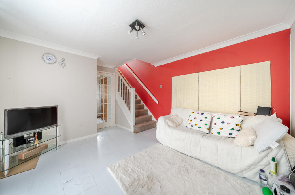 Lastingham Grove, Emerson Valley, Milton Keynes photo 3