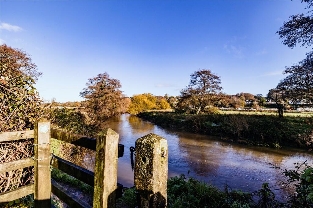 Waterleat Gardens, Newton Poppleford, Sidmouth, Devon, EX10 photo 3