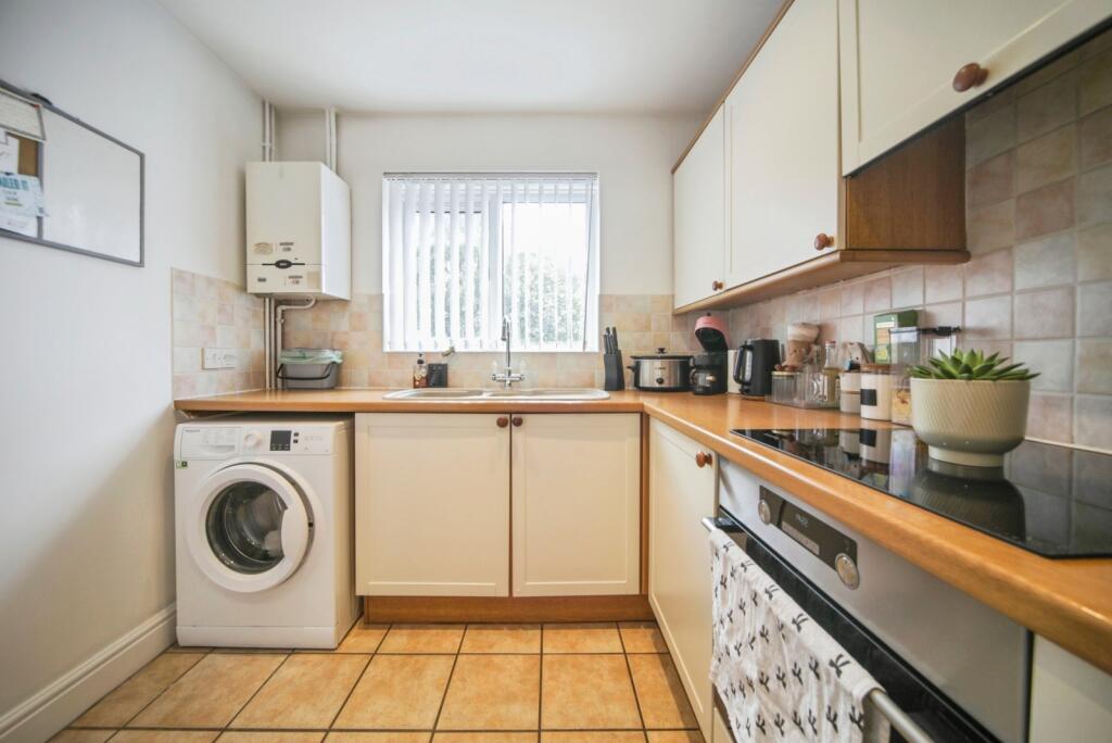 House in Mid Suffolk, Combs Ford, Stowmarket - More