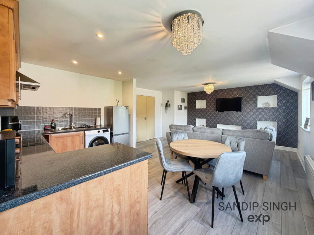 Apartment in Preston, Lea - View 4