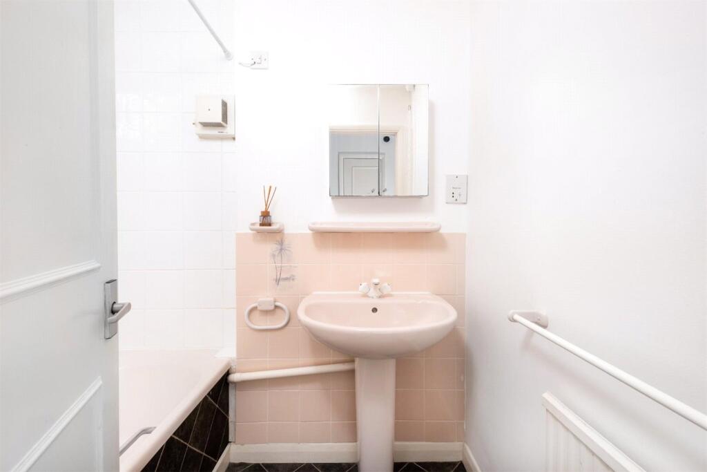 Additional image 11 of Camden Court, Bath