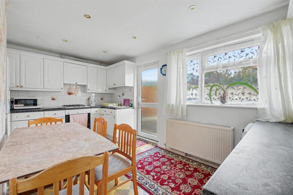 Helen Close, Beeston, Nottingham photo 3