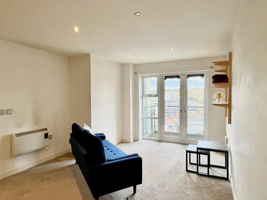 Apartment in Newcastle upon Tyne - View 5
