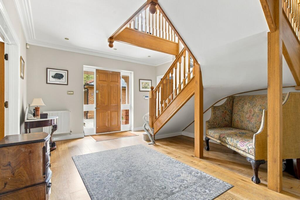 House in Slough - View 2