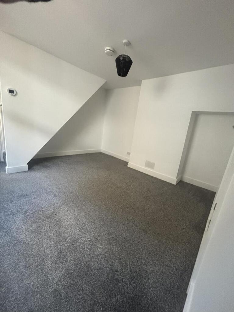 House in Dartford, Stone - View 2