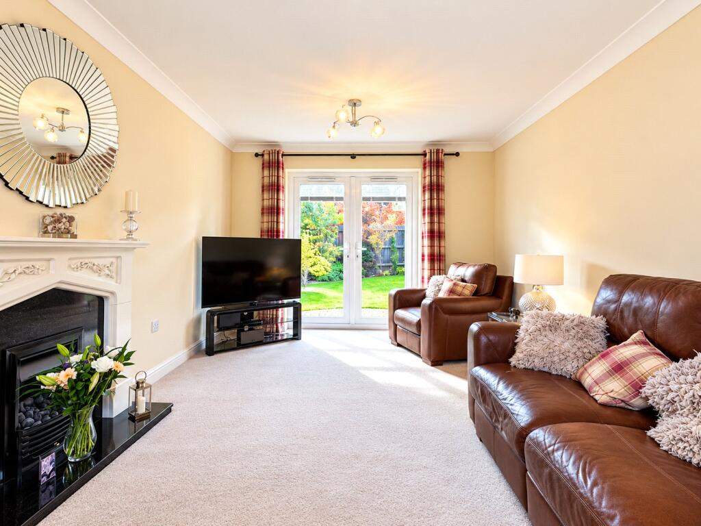 House in Charnwood, Shelthorpe - More