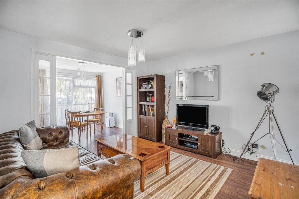 Apartment in Harpenden, Batford - View 4