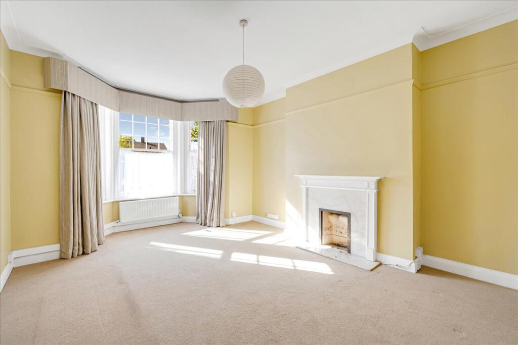 Apartment in London - View 2