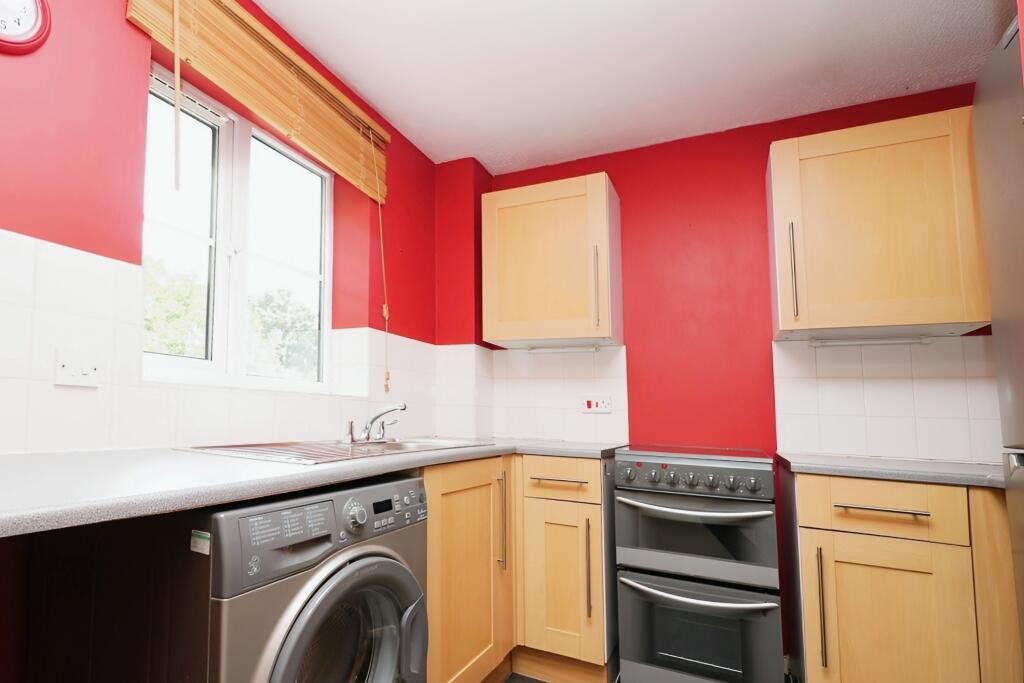 Additional image 4 of Peartree Lane, Welwyn Garden City, AL7