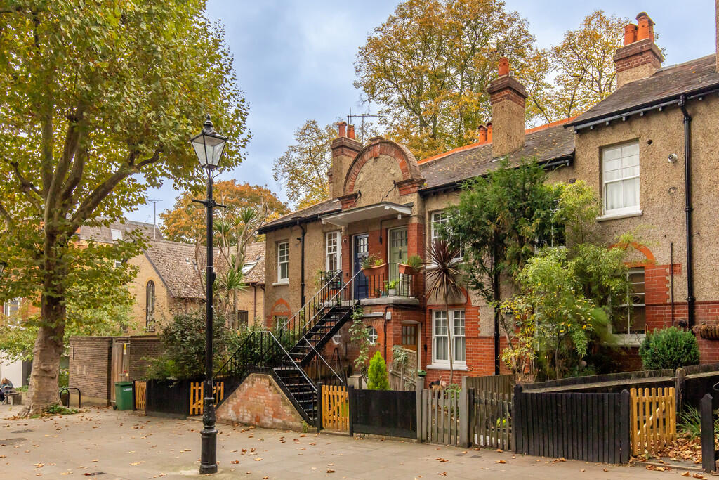 Main image of property: Victoria Place, Richmond