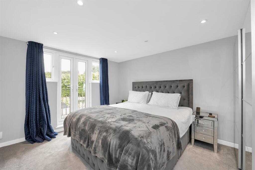 Additional image 6 of Kinsbourne Close, Harpenden