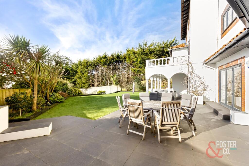 House in Brighton - View 3