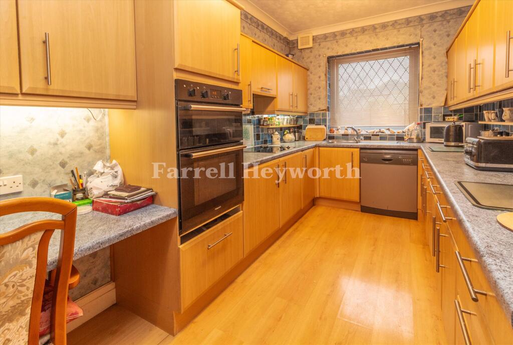 15 St. Stephens Avenue, Blackpool, Lancashire FY2 9RG photo 5