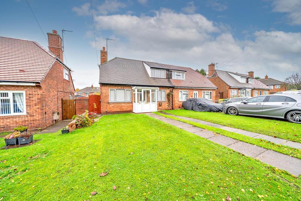 3-bed semi-detached on High Ridge, Walsall, £230,000