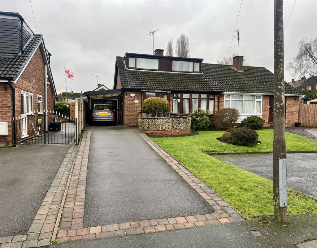 Main image of property: Rose Avenue, Kingswinford, DY6 8LE