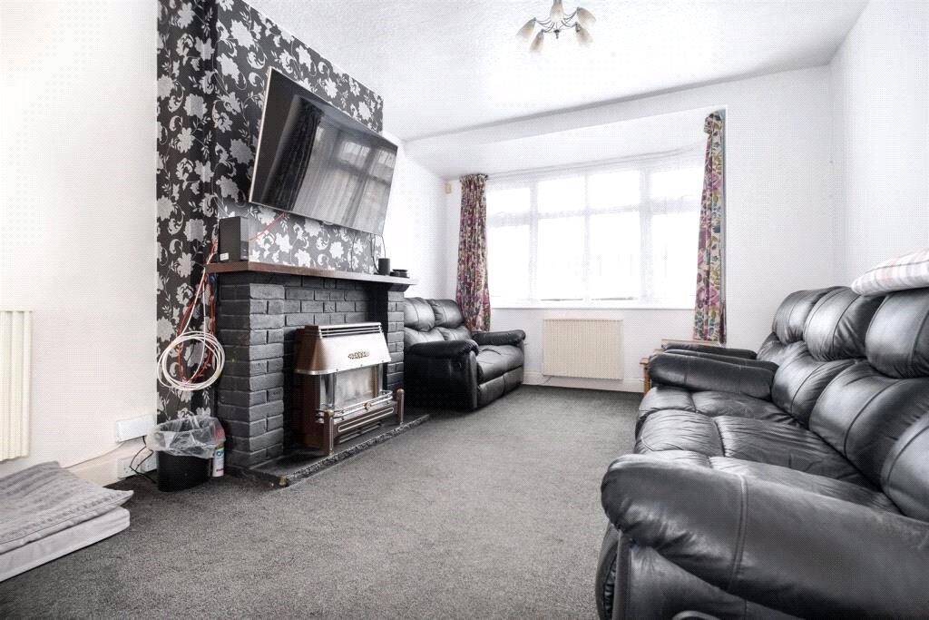 Manton Close, Hayes, Greater London, UB3 photo 2