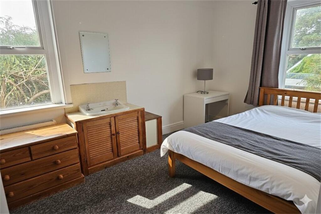 Curzon Road, Springbourne, Bournemouth, BH1 - More
