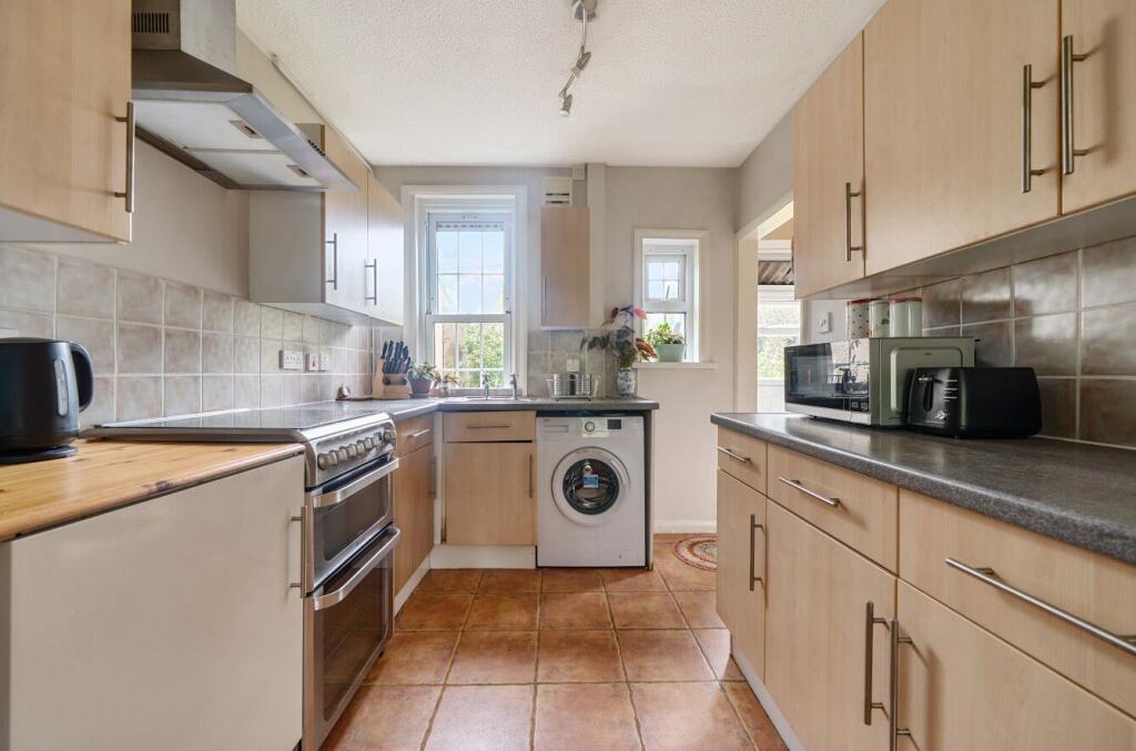 4, The Mounts, East Allington photo 4