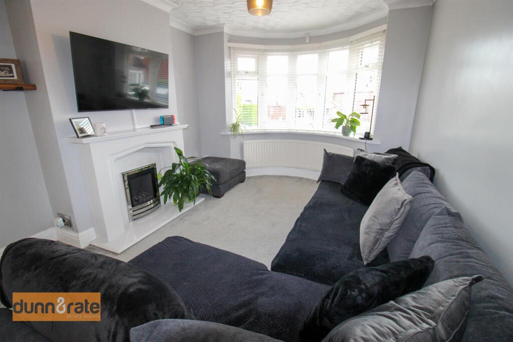 House in Stoke-on-Trent - View 4