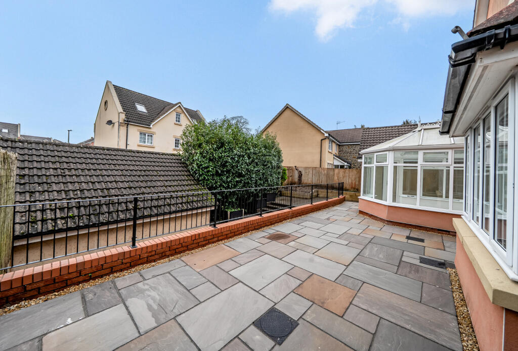 Theynes Croft, Long Ashton, Bristol, BS41 photo 3