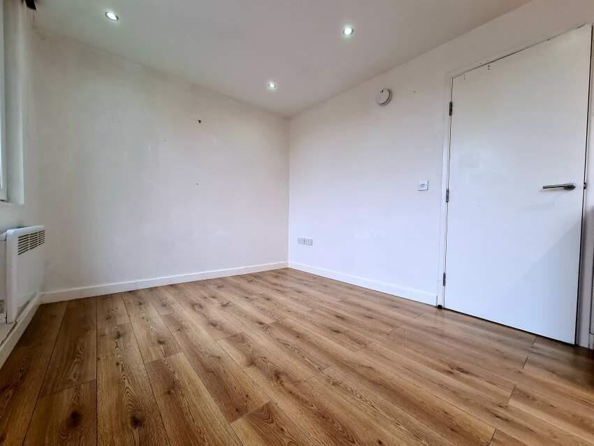 Apartment in Brighton - View 3