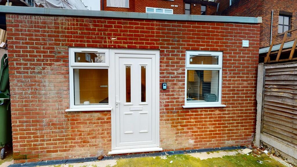 Main image of property: One bedroom flat to rent in Epsom