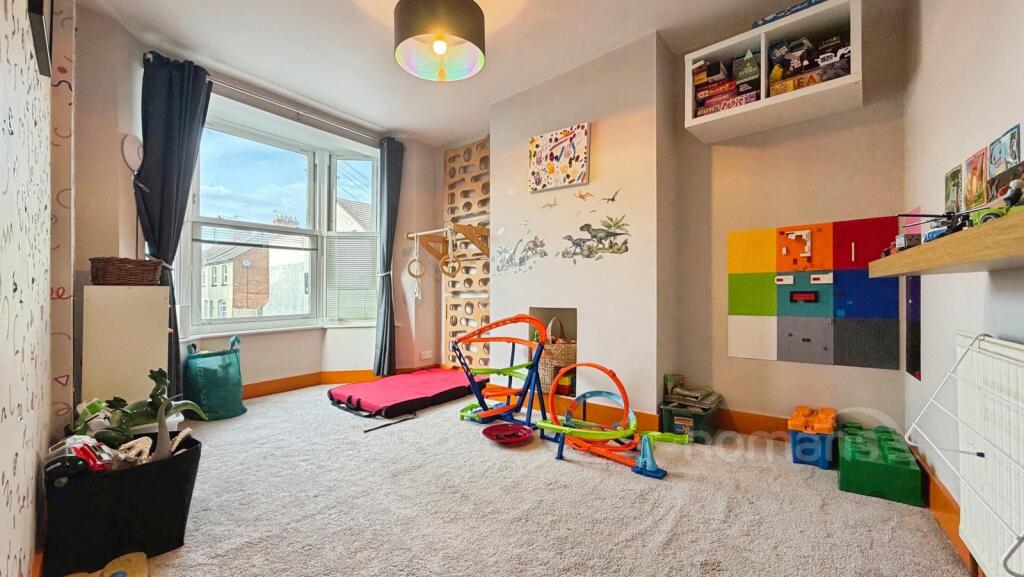 House in Aldershot, Cargate, North Town - View 4