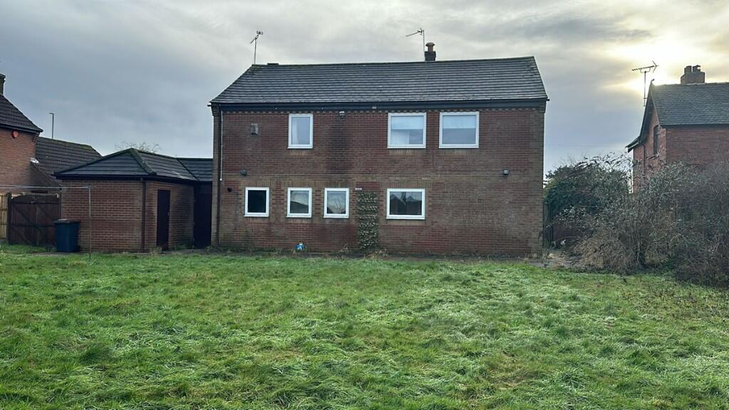 Diamond Avenue, NG17 photo 2