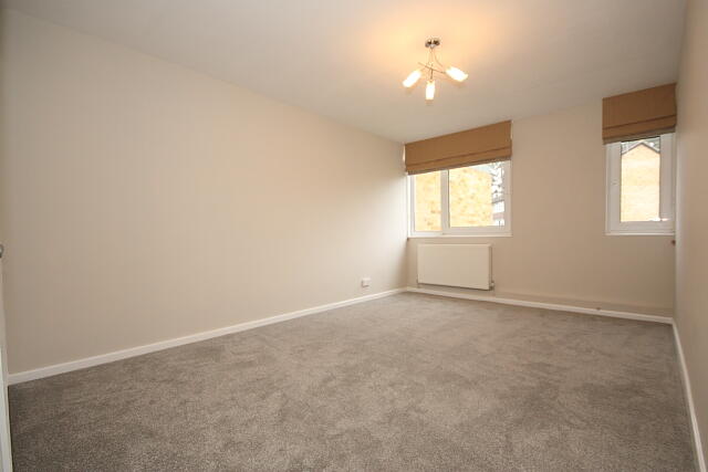 Chobham Road, Woking photo 4