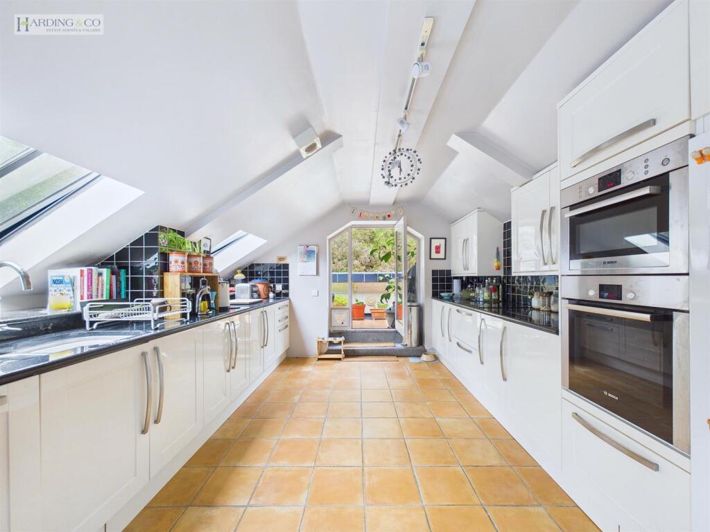 Apartment in Exeter - View 5