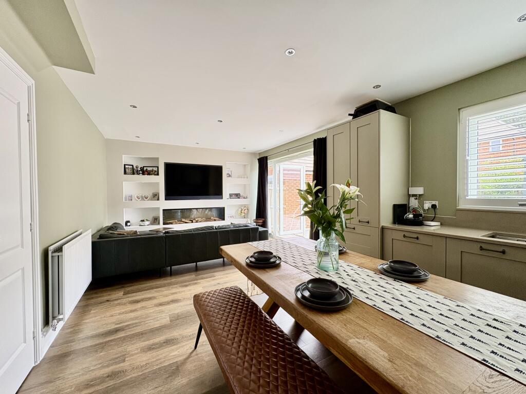 Devon Way, Parklands, Northampton - View 2