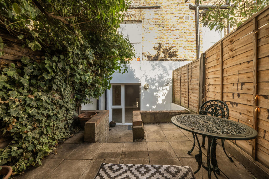Apartment in London - View 4