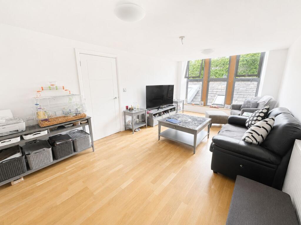 Apartment in Bradford, Clayton - View 5
