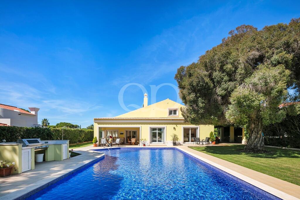 Main image of property: Algarve, Almancil