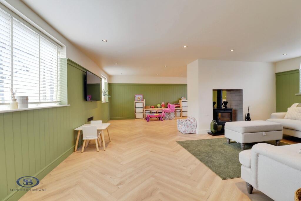 House in Stoke-on-Trent - View 5