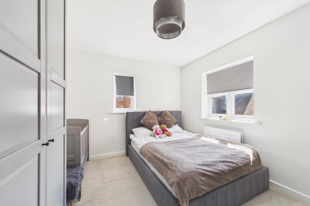 Ferard Corner, Warfield, Bracknell, RG42 - More