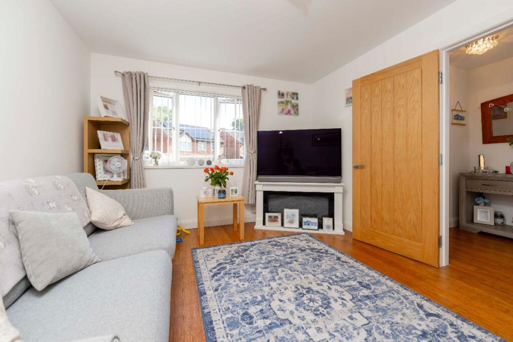 Harlech Drive, Rhiwderin, Newport - View 6
