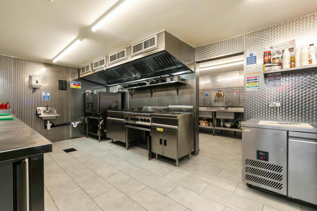 662664 Lea Bridge Road 21.jpg