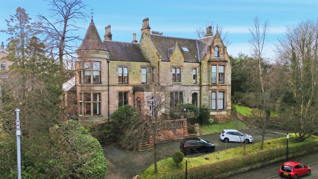 Main image of property: Flat 6 5 Kensington Road, Dowanhill, G12 9LE