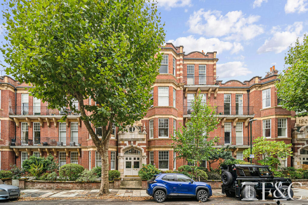 Apartment in London - View 3