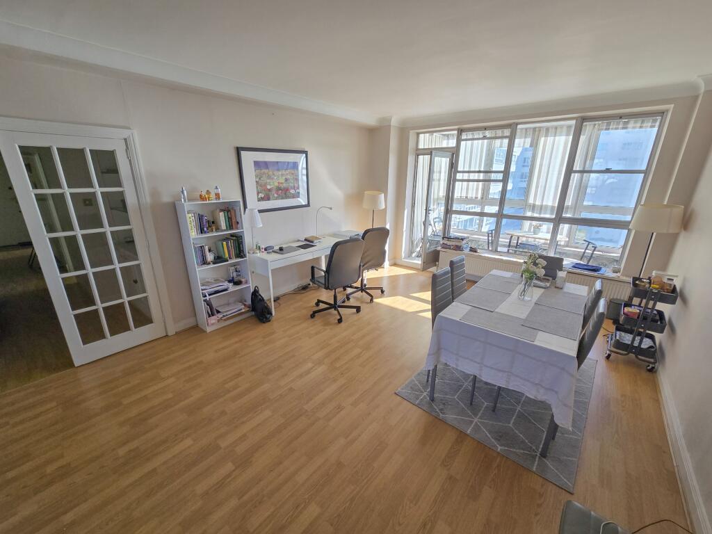Apartment in Brighton - View 4