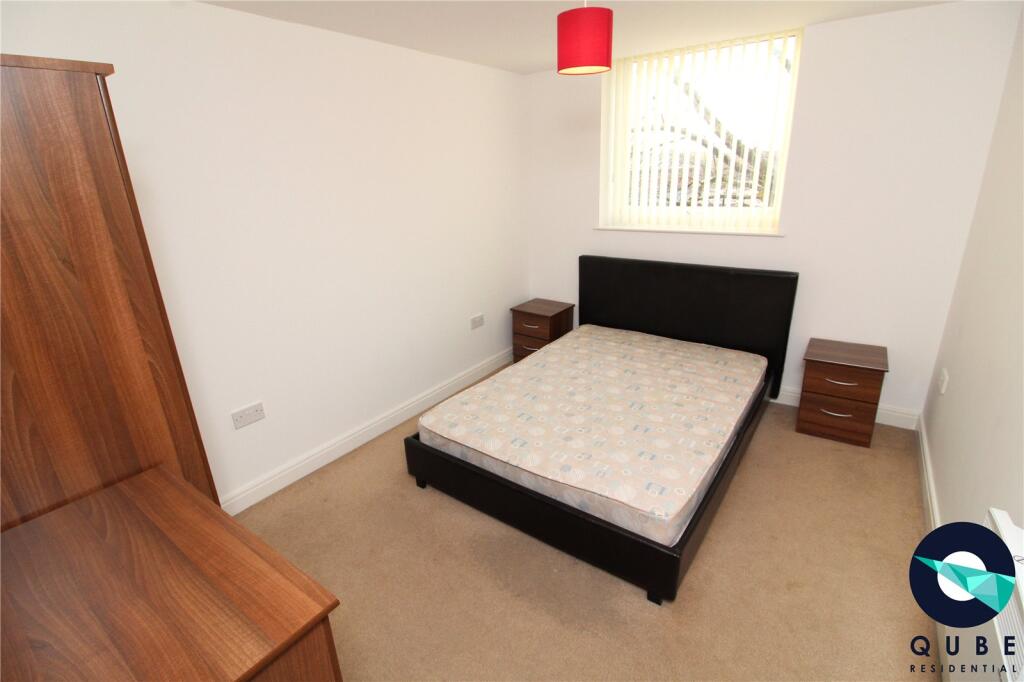 Apartment in Liverpool - More