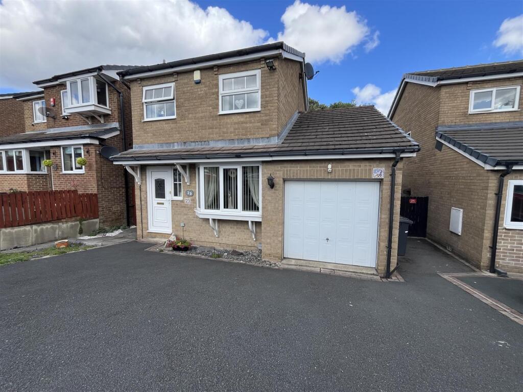 Additional image 19 of Cloverville Approach, Bradford