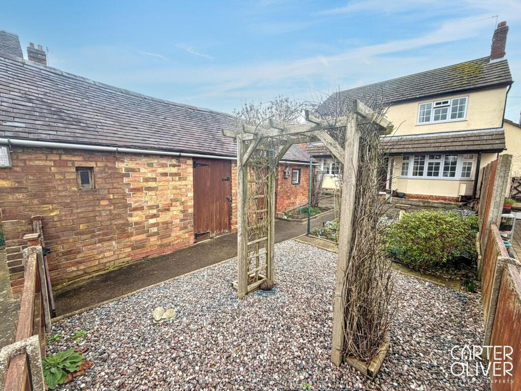 House in Rugby, Stretton under Fosse - More