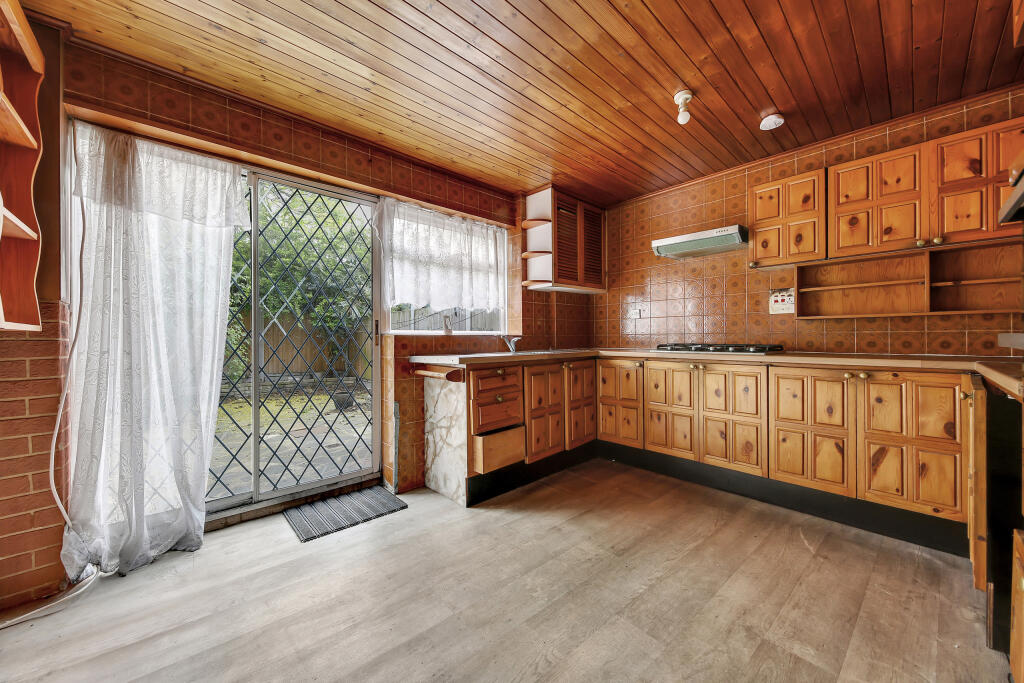 House in London, Custom House, Silvertown - More