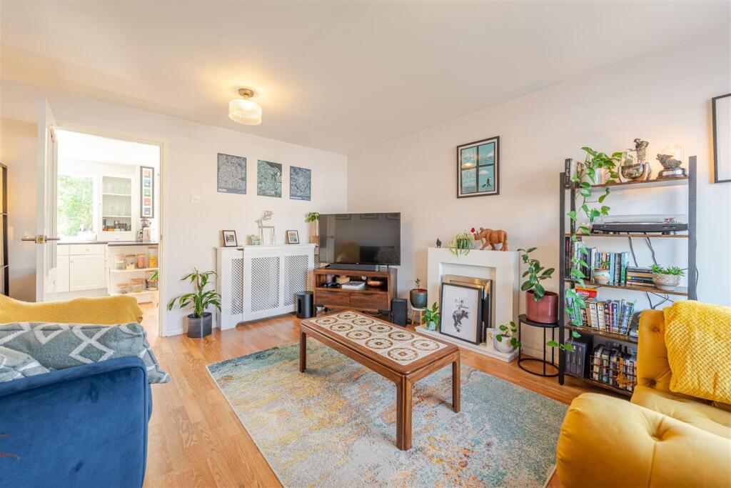 House in Stratford-on-Avon, Wellesbourne CP - View 4